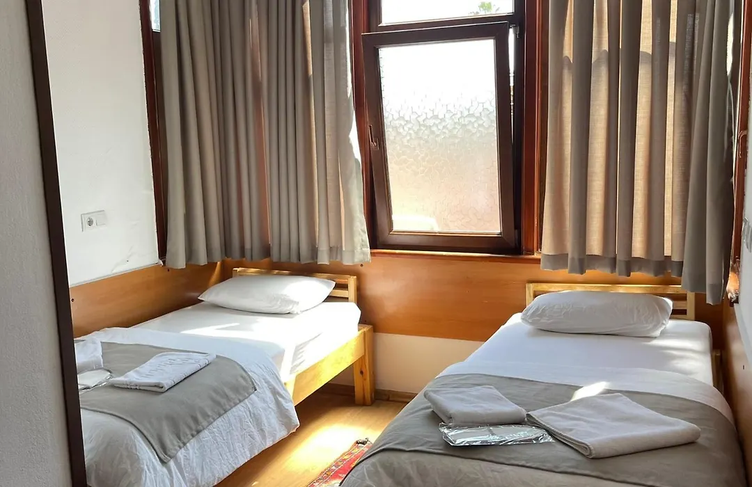 Held Hotel-1